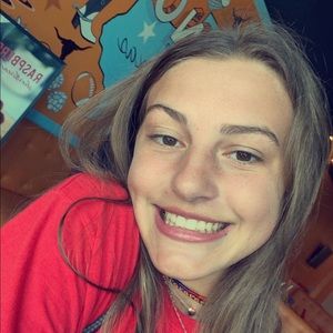 Meet your Posher, Courtlyn